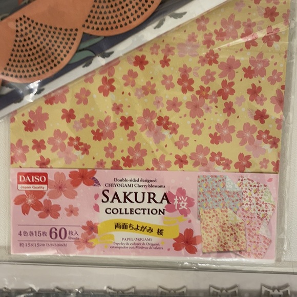 Scrapbooking supplies - Picture 5 of 11